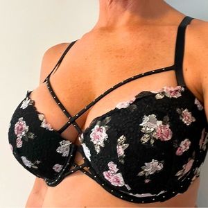 VICTORIA’S SECRET BEAUTIFUL FLORAL PUSH-UP BRA WITH GOLD ACCENTS- SIZE 36DD